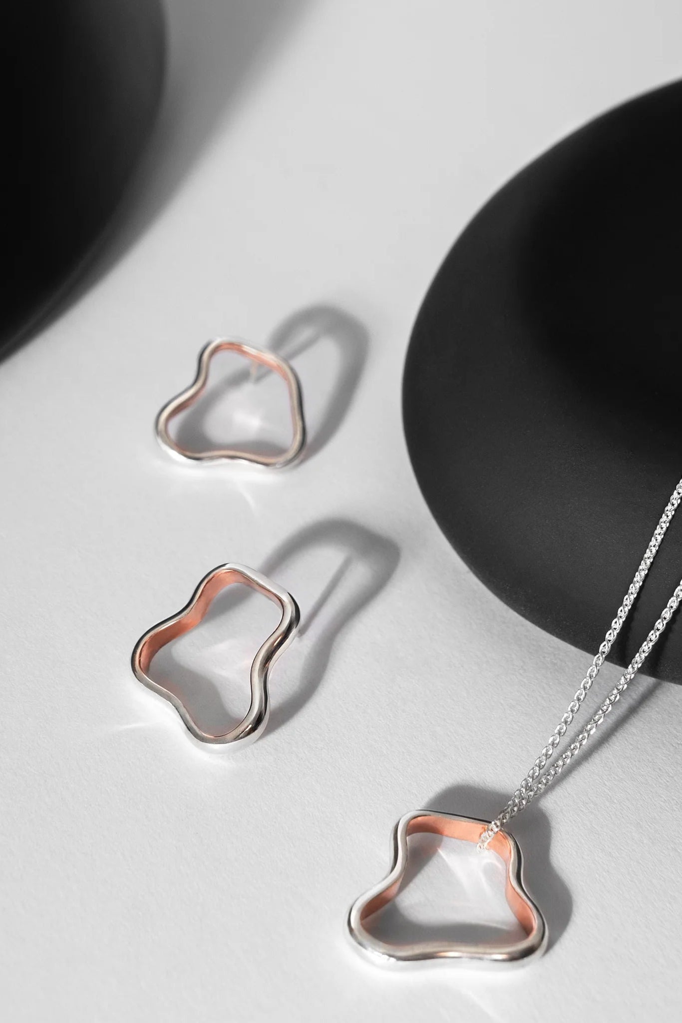 Curves15 Necklace