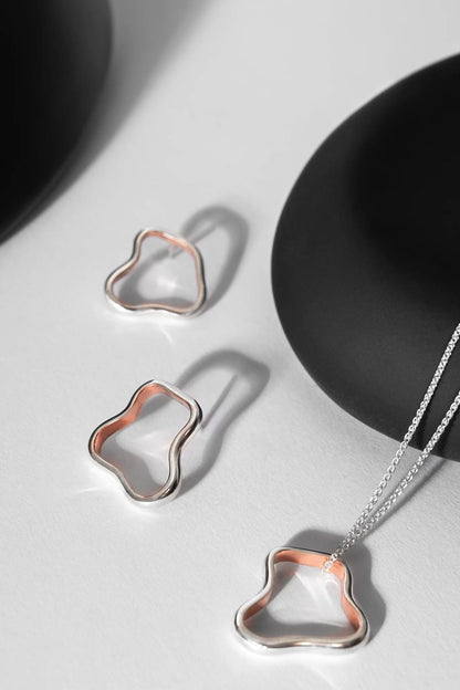 Curves15 Necklace