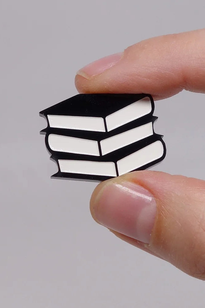 Lili0759 Books Pin