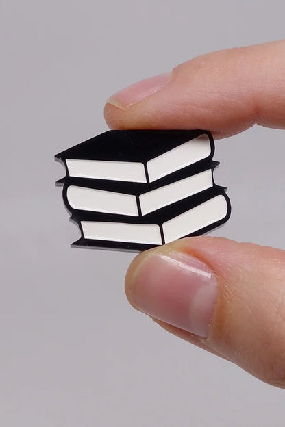 Lili0759 Books Pin