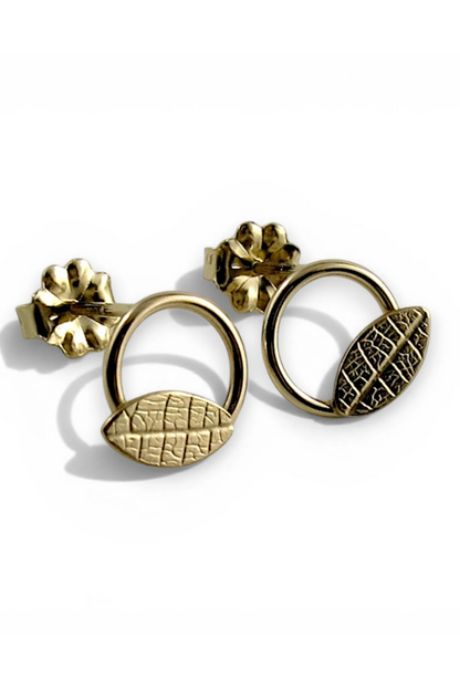 Tiny Leaf Circle Stud Earrings
